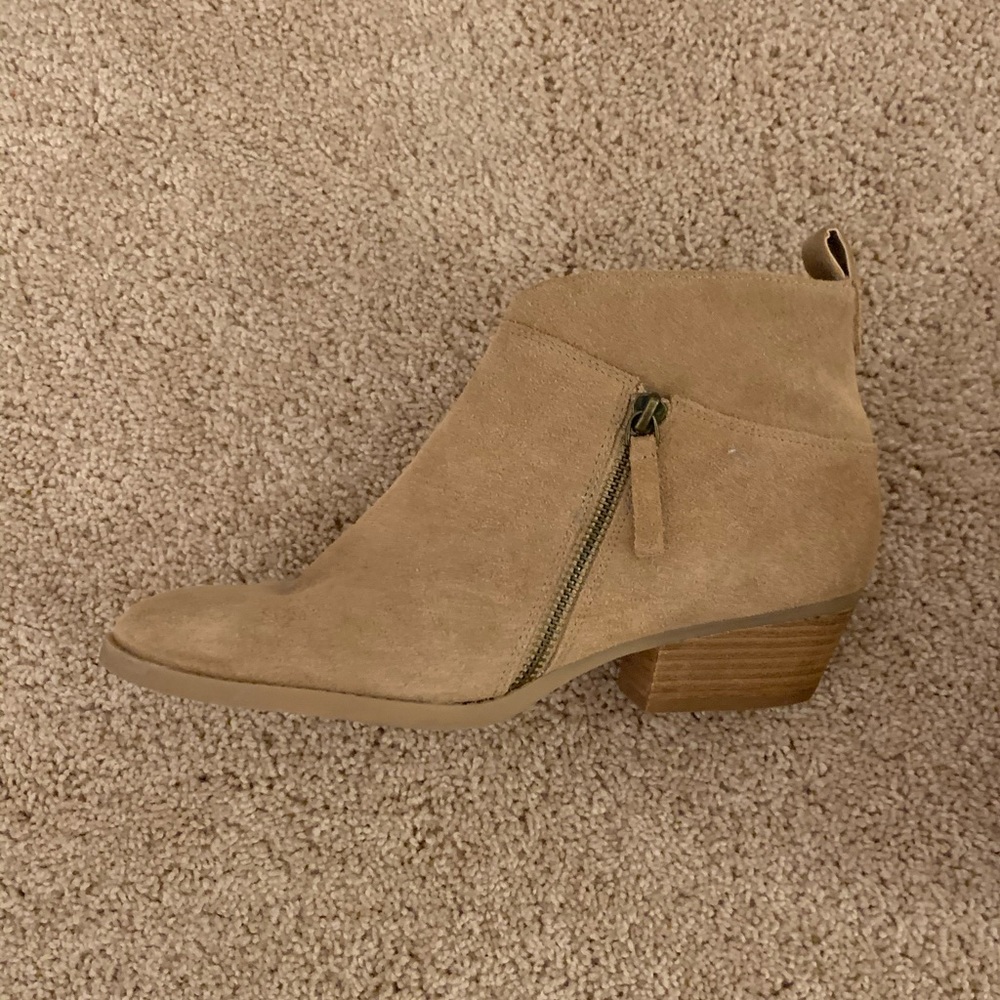 Tan booties - Picture 3 of 4